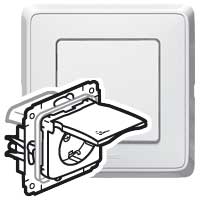773645 Розетка 2К+З IP44 БЕЛ CARIVA