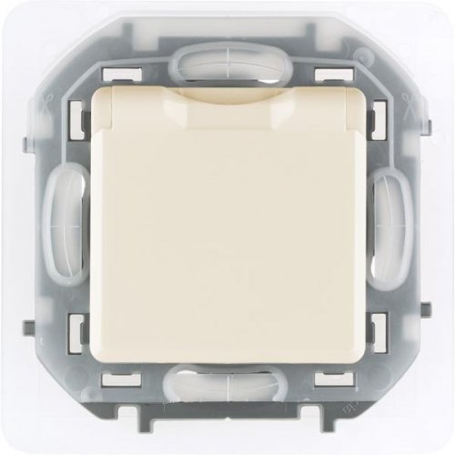 INSPIRIA - слон.кость Розетка 2К+З IP 44 с откидной крышкой и шторками - не